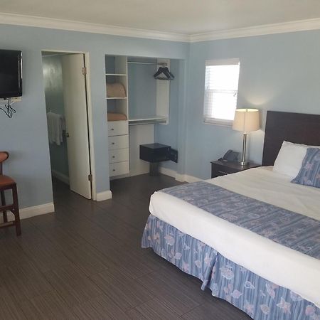 Carousel Beach Inn Fort Myers Beach Eksteriør billede