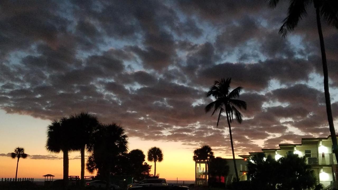 Carousel Beach Inn Fort Myers Beach Eksteriør billede