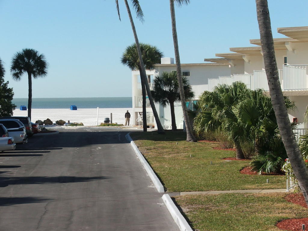 Carousel Beach Inn Fort Myers Beach Eksteriør billede