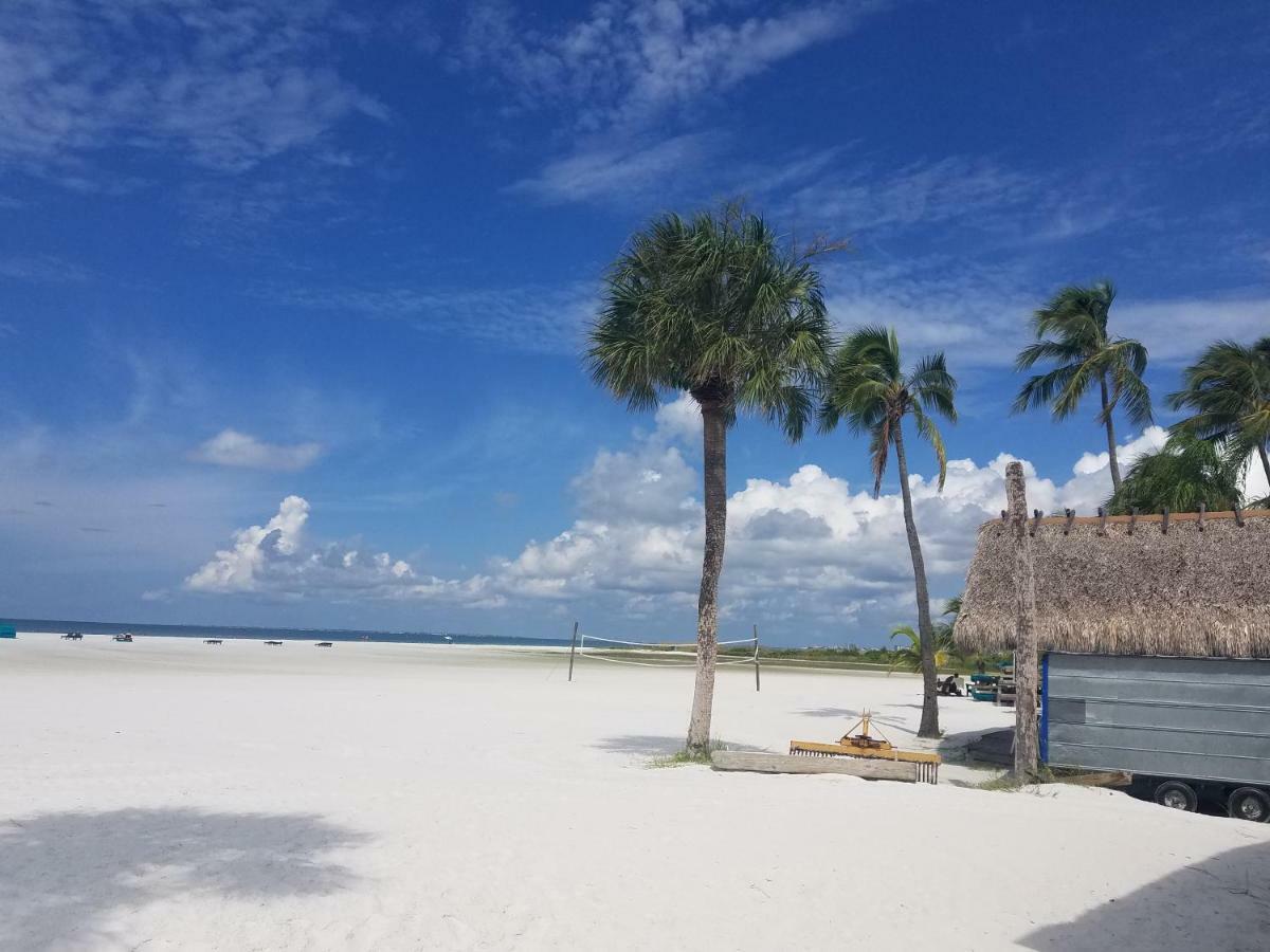 Carousel Beach Inn Fort Myers Beach Eksteriør billede