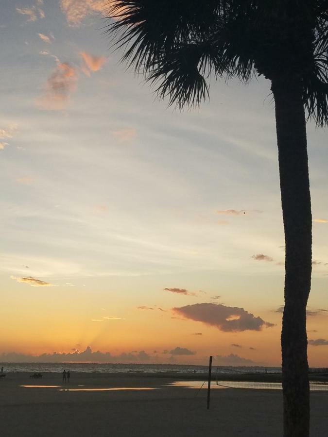 Carousel Beach Inn Fort Myers Beach Eksteriør billede