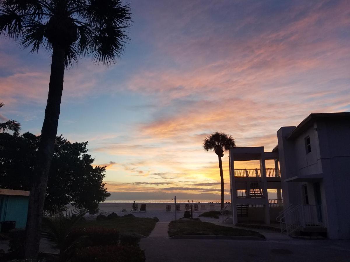 Carousel Beach Inn Fort Myers Beach Eksteriør billede