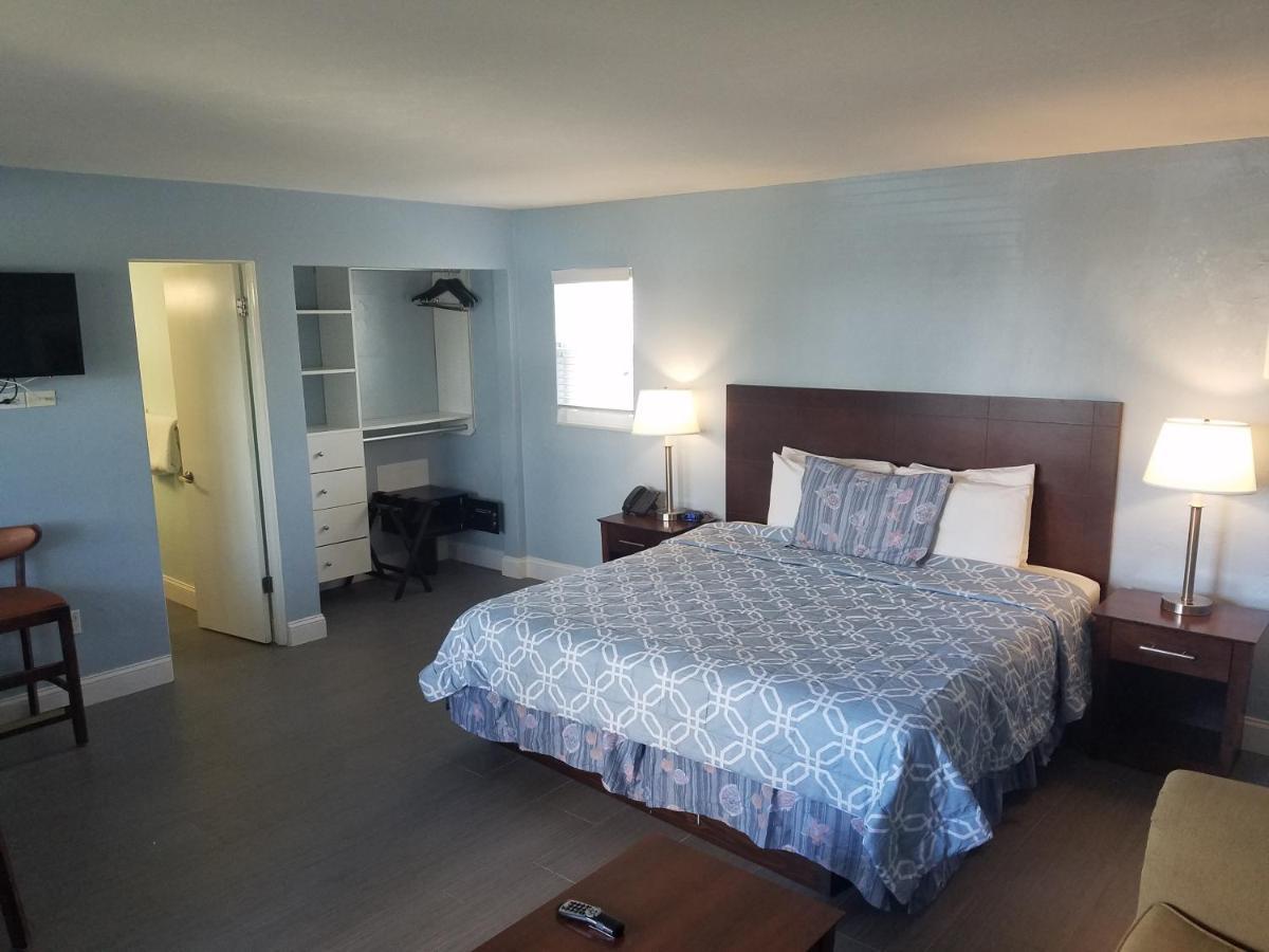 Carousel Beach Inn Fort Myers Beach Eksteriør billede