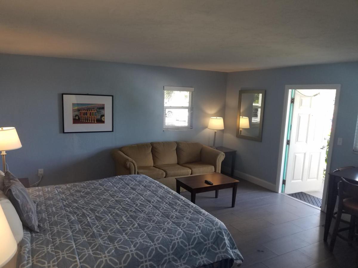 Carousel Beach Inn Fort Myers Beach Eksteriør billede